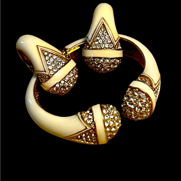 Ciner Jewelry - Authentic Vtg Ciner Gold Plated Cream Enamel Panther Set Swarovski Crystals 18k